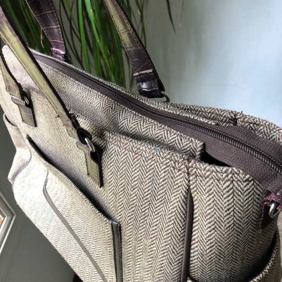 TRAVEL BAG Unisex Medium Size Utility Pocket Shoulder Bag - Picture 7 of 13